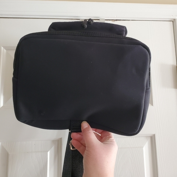 Del Mano Handbags Sport Backpack with Drawstring Closure - Picture 4 of 9